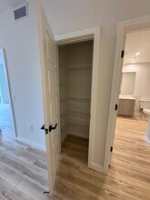 536 SW 2nd St, Unit A3 in Miami, FL - Building Photo - Building Photo