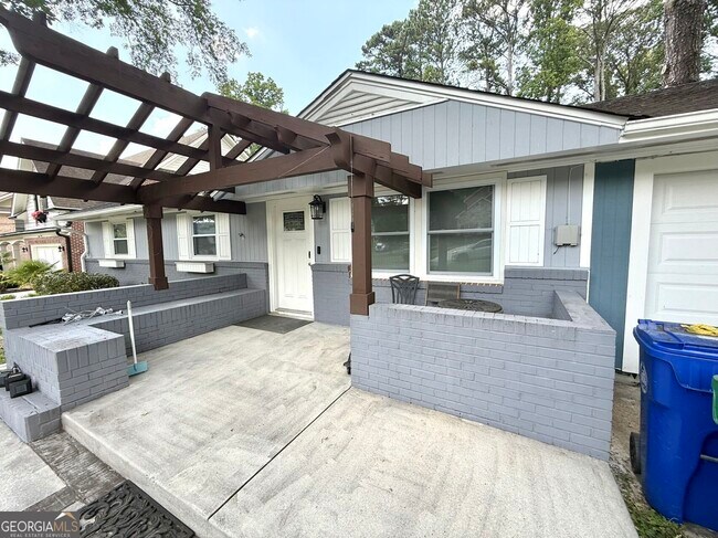 1872 Canmont Dr NE in Atlanta, GA - Building Photo - Building Photo