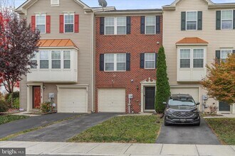 15 Tidewater Terrace in Falling Waters, WV - Building Photo - Building Photo