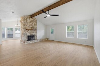 300 Twin Oak Trail in Cedar Park, TX - Building Photo - Building Photo