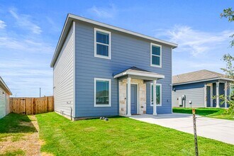 5911 Remember Wy in Von Ormy, TX - Building Photo - Building Photo