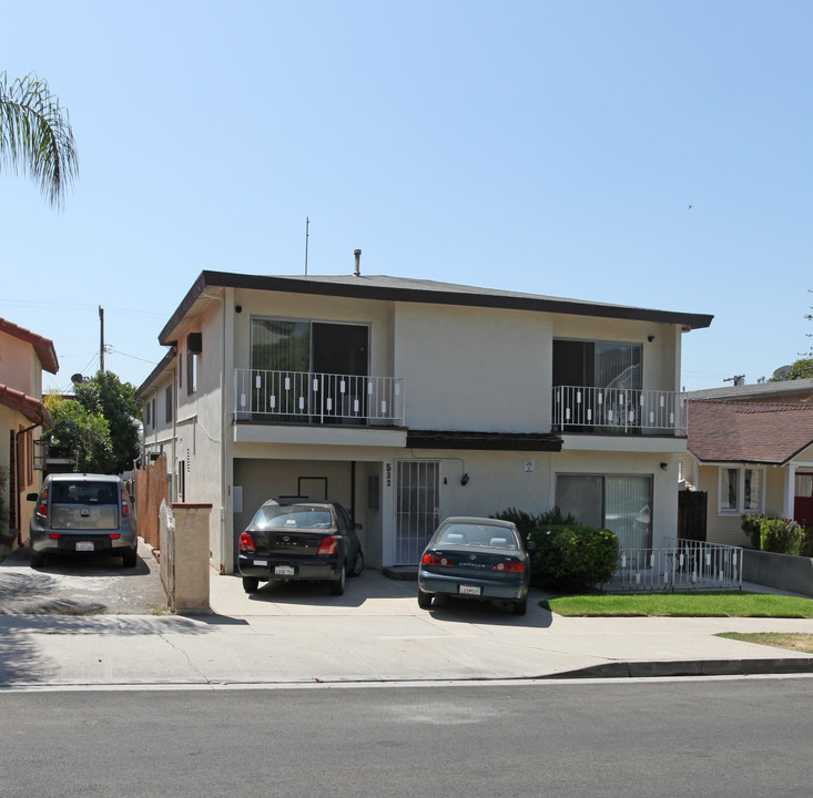 532 E Providencia Ave in Burbank, CA - Foto de edificio