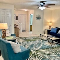 11122 W Cove Harbor Dr in Crystal River, FL - Building Photo