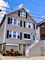 30 Putnam Rd in Somerville, MA - Building Photo