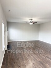 209 Weeping Willow Dr in La Grange, NC - Building Photo - Building Photo