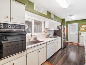 2924 Santa Rosa Dr in Fort Wayne, IN - Building Photo - Building Photo