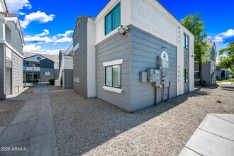 3065 N 67th Ave in Phoenix, AZ - Building Photo - Building Photo