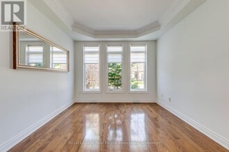 3349 Springflower Way in Oakville, ON - Building Photo - Building Photo