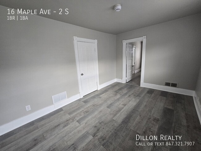16 Maple Ave in Waukegan, IL - Building Photo - Building Photo