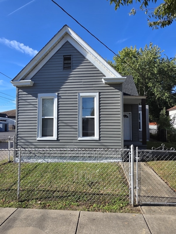 property at 313 Thomas St