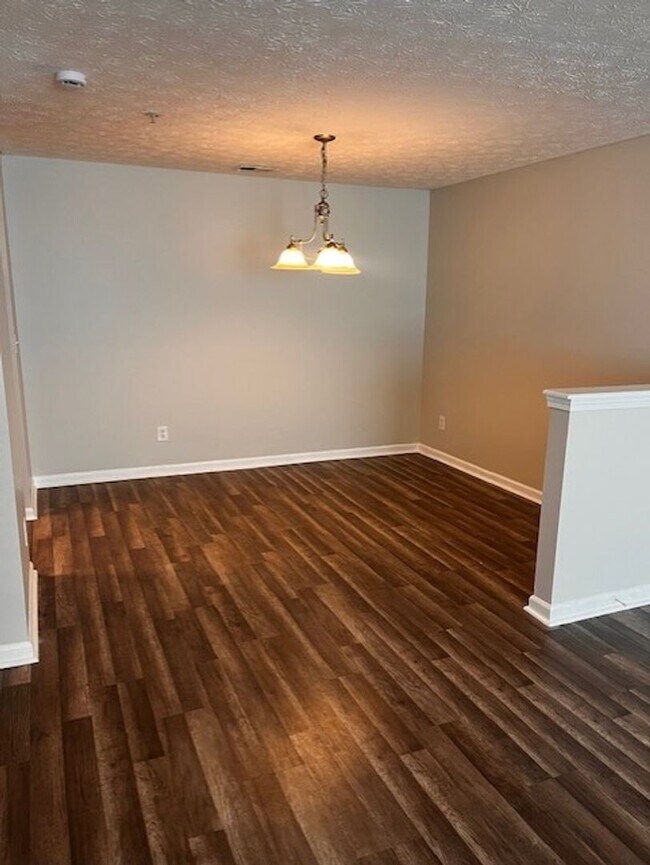 8201 Fairington Village Dr in Stonecrest, GA - Building Photo - Building Photo