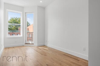 996 Decatur St, Unit 996 Decatur St in Brooklyn, NY - Building Photo - Building Photo