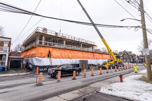 The Easton in Montréal-Ouest, QC - Building Photo