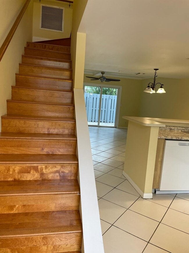 81 SW 3rd St in Pompano Beach, FL - Building Photo - Building Photo