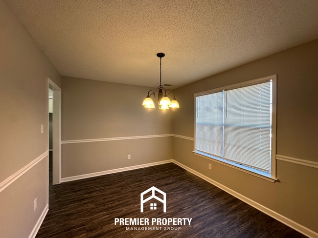 2126 Valley Edge Dr in Memphis, TN - Building Photo - Building Photo