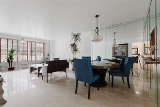 8300 Sands Point Blvd in Tamarac, FL - Building Photo - Building Photo