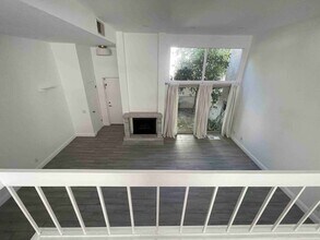 6238 1/2 Shoup Ave in Los Angeles, CA - Building Photo - Building Photo