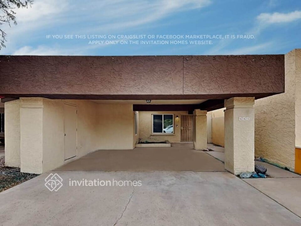 441 E Royal Palms Dr in Mesa, AZ - Building Photo