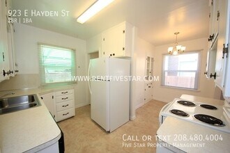 923 E Hayden St in Pocatello, ID - Building Photo - Building Photo