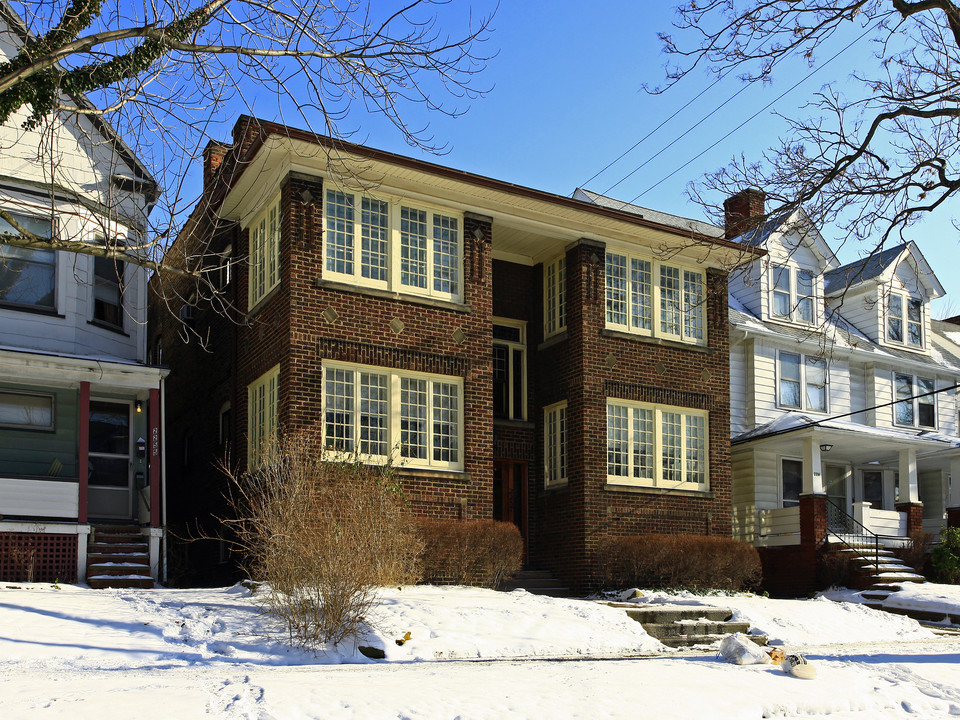 2257 Grandview Ave in Cleveland Heights, OH - Building Photo