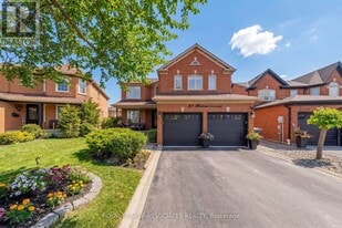 33 Hutton Crescent in Caledon, ON - Building Photo