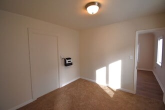 320 S Main St in Lebanon, OR - Building Photo - Building Photo