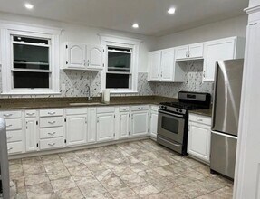 31 Middleton St in Boston, MA - Foto de edificio - Building Photo