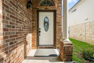 11904 Johnny Weismuller Ln in Austin, TX - Building Photo - Building Photo