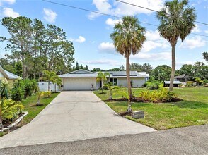 17511 Canal Shores Dr in Odessa, FL - Building Photo - Building Photo