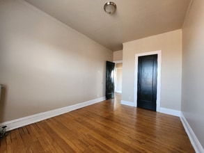 1639 W 80th St in Chicago, IL - Building Photo - Building Photo