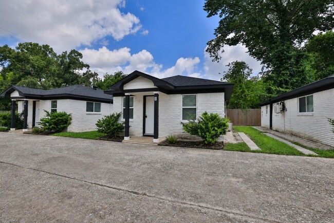 property at 4120 Linn St