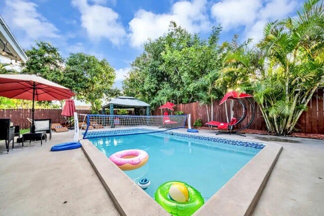 property at 4310 Applecrest Dr