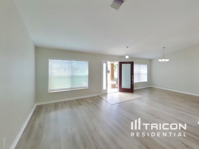 9241 Sanborn St in Spring Hill, FL - Building Photo - Building Photo