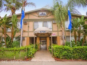 6736 Cleon Ave in North Hollywood, CA - Building Photo - Building Photo