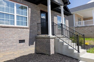 3013 Silver Charm Ct in Richmond, KY - Building Photo - Building Photo