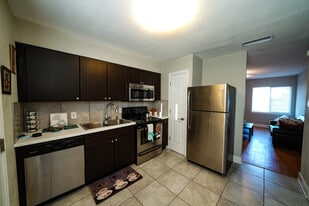 Boston Creek in Lubbock, TX - Building Photo