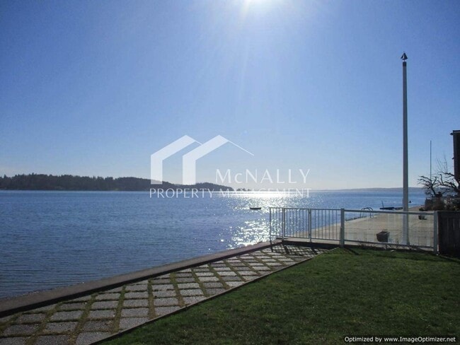 property at 7814 WA-302