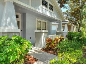 6111 Gannetside Pl in Lithia, FL - Building Photo - Building Photo