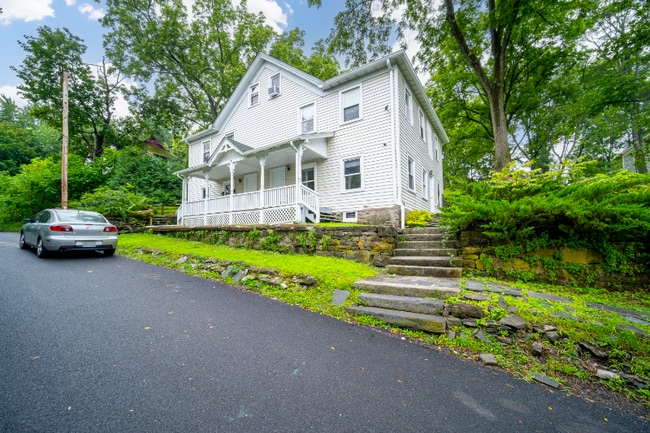 4 Underwood St