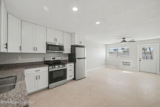 2700 S Hwy A1A in Melbourne Beach, FL - Foto de edificio - Building Photo