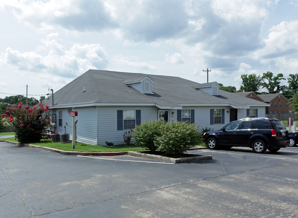 Gramercy Park Townhomes in Memphis, TN - Building Photo