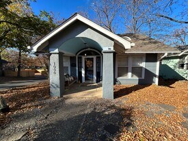 1000 N Polk St in Little Rock, AR - Building Photo