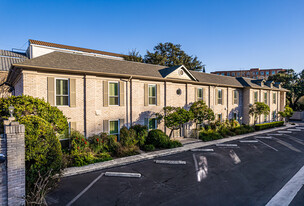 The Stratford Condominiums Apartments