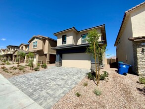 502 Canary Song Dr in Henderson, NV - Building Photo - Building Photo