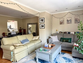 133 Clearview Ct in Derby, CT - Building Photo - Building Photo