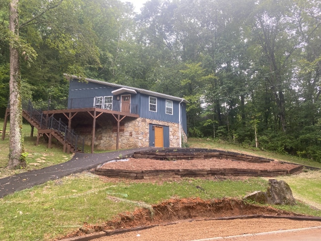 108 Suzanne Dr in Clinton, TN - Foto de edificio - Building Photo