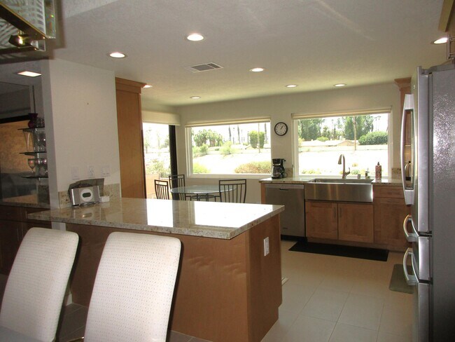 85 Conejo Cir in Palm Desert, CA - Building Photo - Building Photo