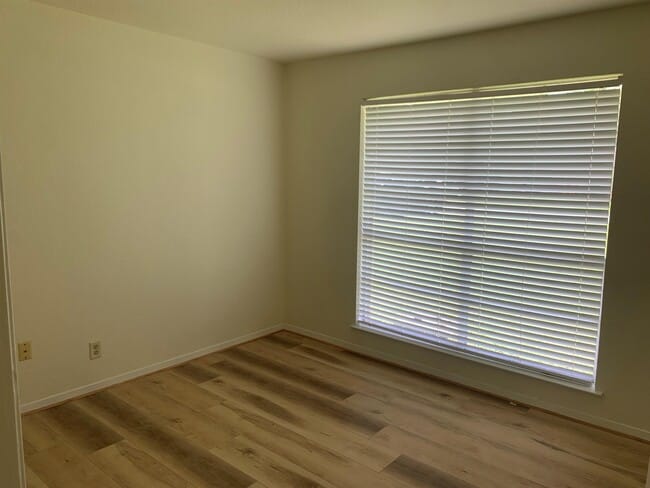 305 Avenue F in Brazoria, TX - Building Photo - Building Photo