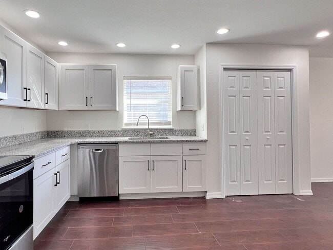 287 Hampton St in Eagle Lake, FL - Building Photo - Building Photo