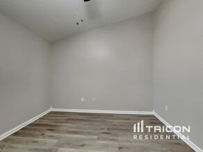 3727 75 Dr E in Sarasota, FL - Building Photo - Building Photo